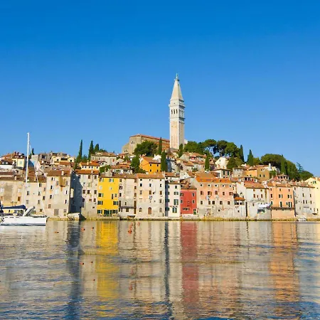 Cozy In Near Beach * Rovinj