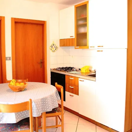 Cozy In Near Beach דירה *